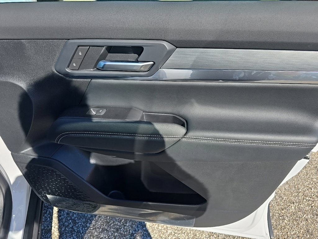 New 2027 GMC Terrain Elevation FWD image 9