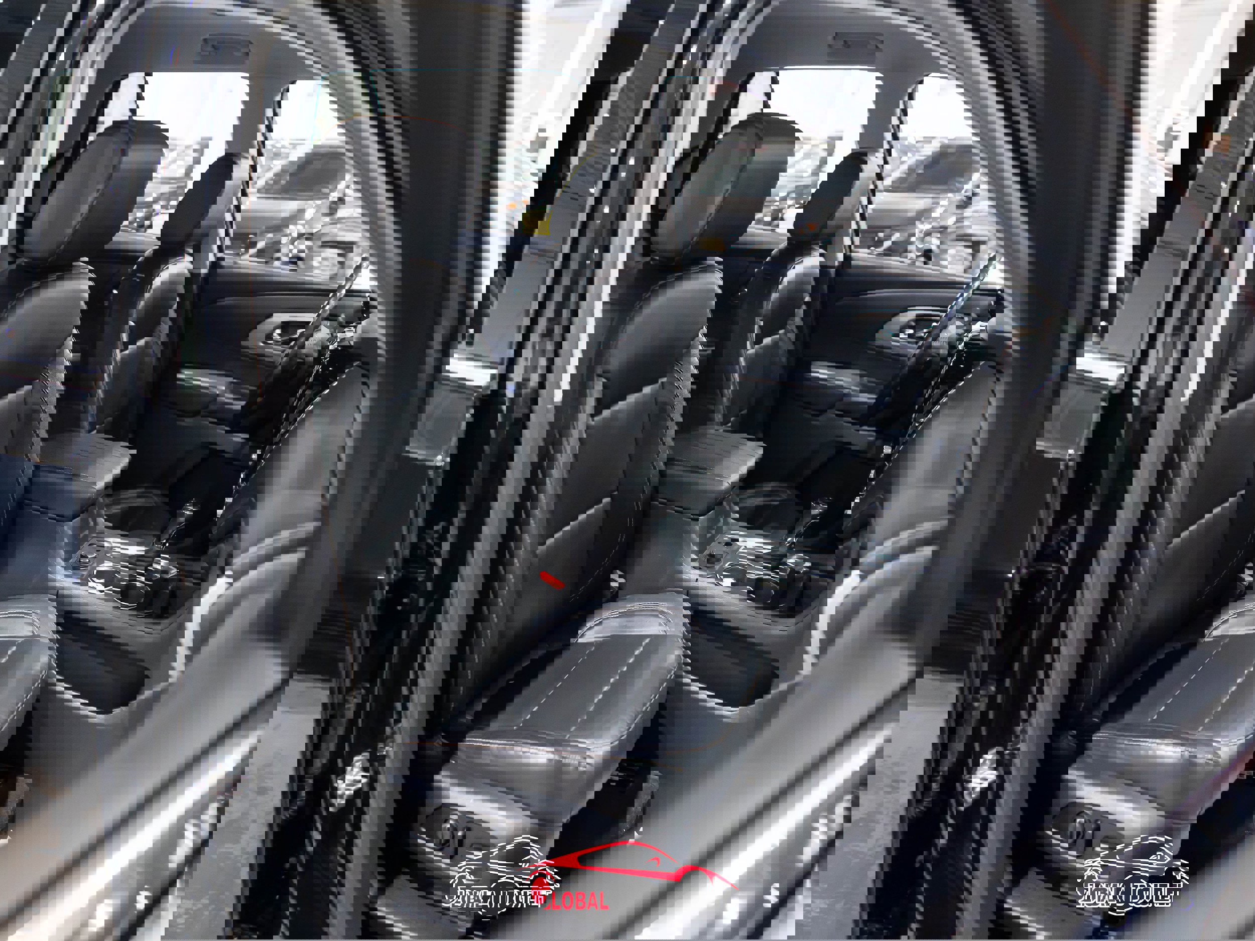 Used 2020 Chevrolet Traverse LT w/ Driver Confidence II Package image 17