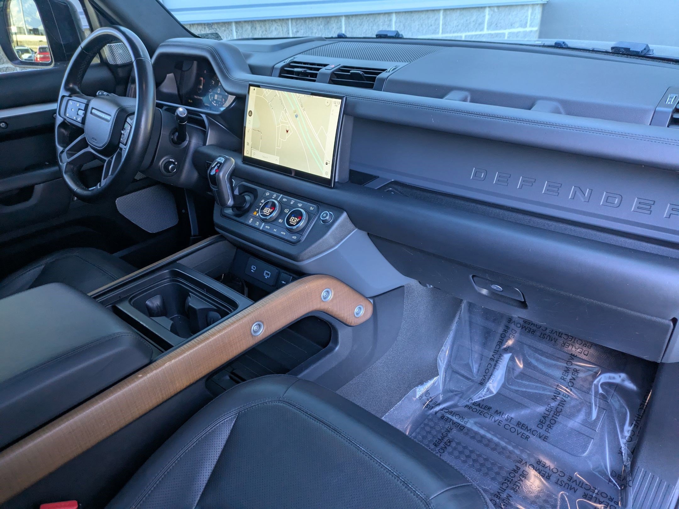 Certified 2023 Land Rover Defender 130 X image 31