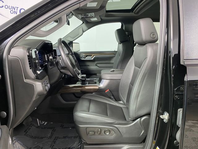 Certified 2023 Chevrolet Silverado 1500 RST w/ Convenience Package II AWD/4WD image 10
