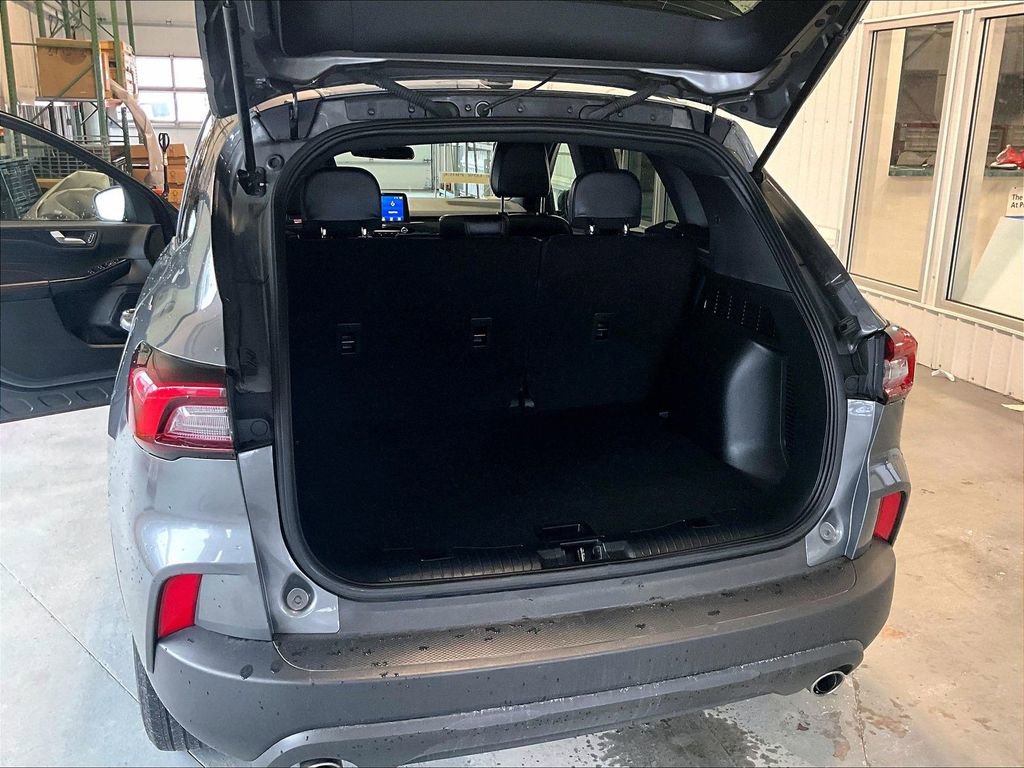 Used 2025 Ford Escape ST-Line image 35