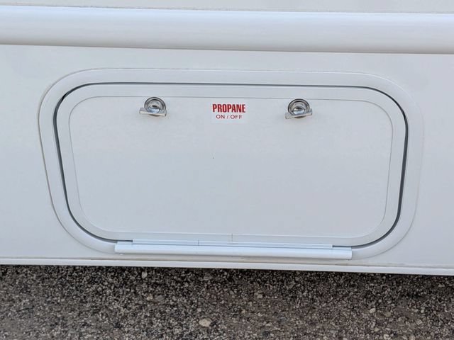 Used 2025 Chevrolet Express 3500 w/ RV Package RWD image 12