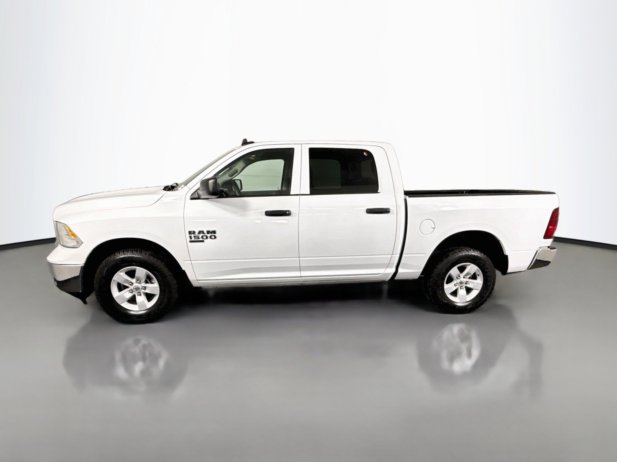 Used 2023 RAM 1500 Classic SLT w/ Electronics Group AWD/4WD image 6