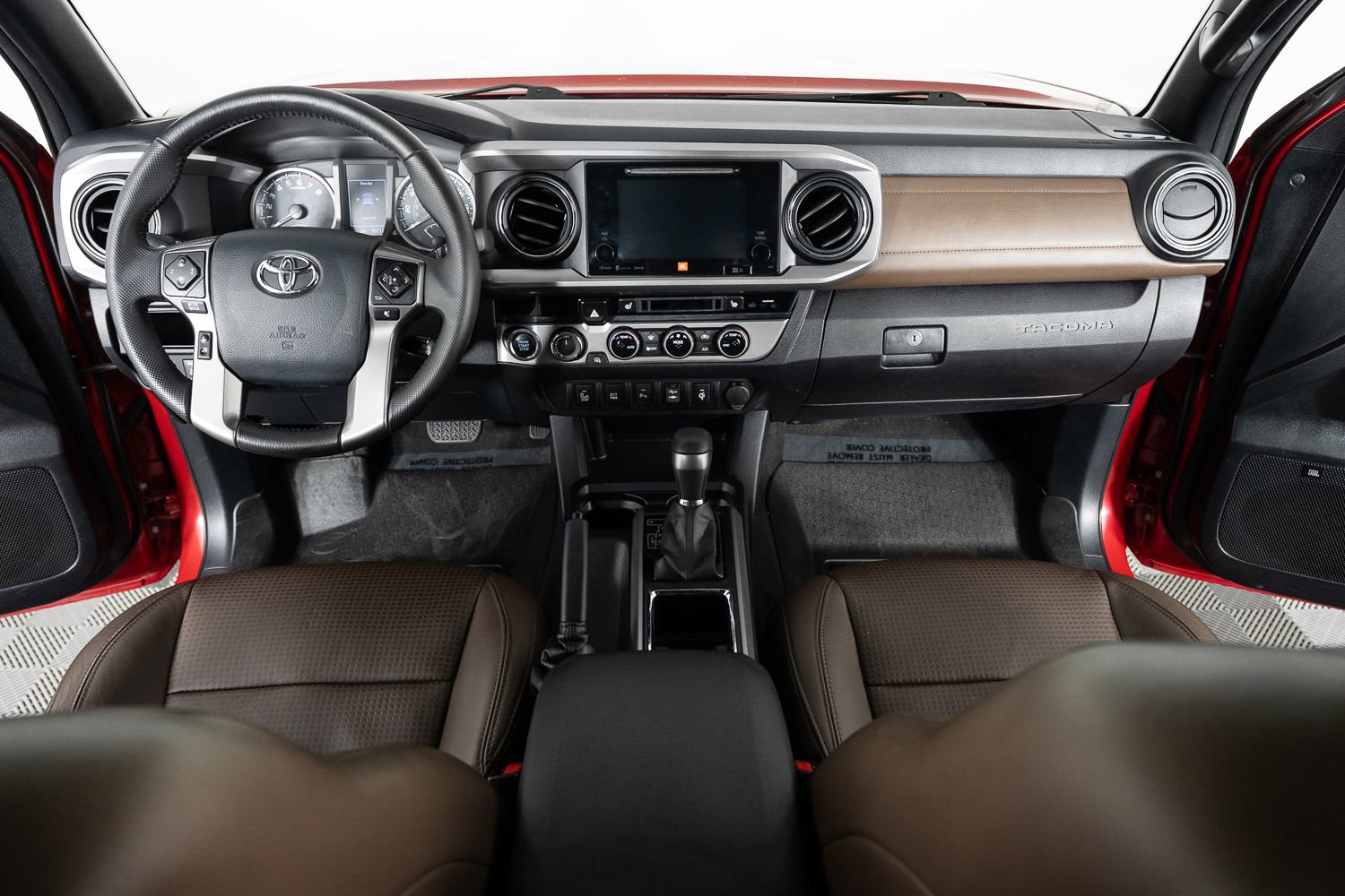 Used 2017 Toyota Tacoma Limited image 33