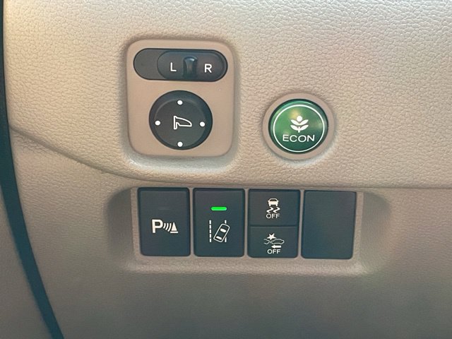 Used 2016 Honda Pilot Touring image 39