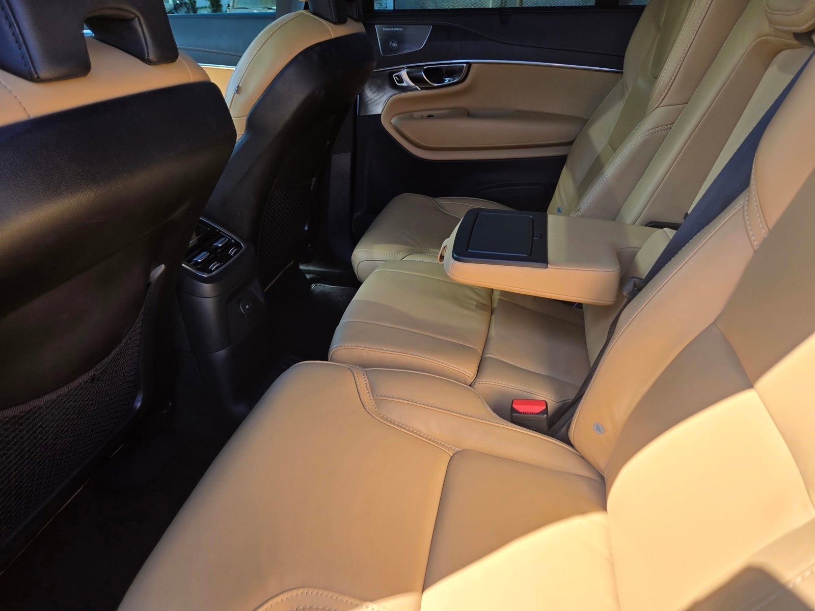 Certified 2023 Volvo XC90 T8 Ultimate AWD/4WD image 15
