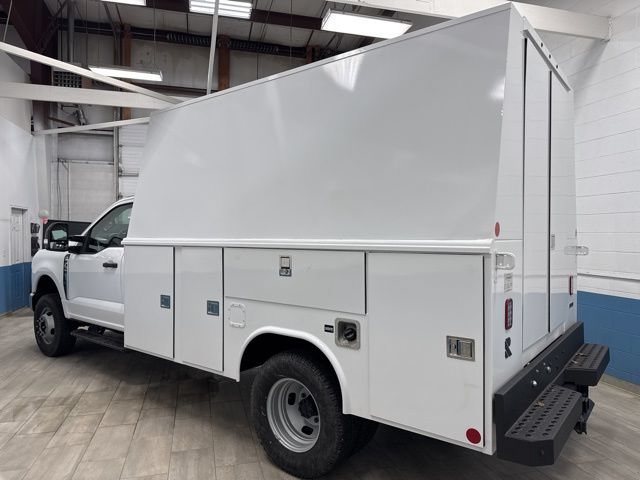New 2025 Ford F350 XL w/ XL Chrome Package AWD/4WD image 3