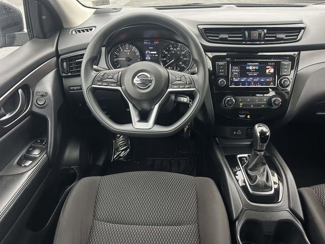 Used 2022 Nissan Rogue Sport S image 16