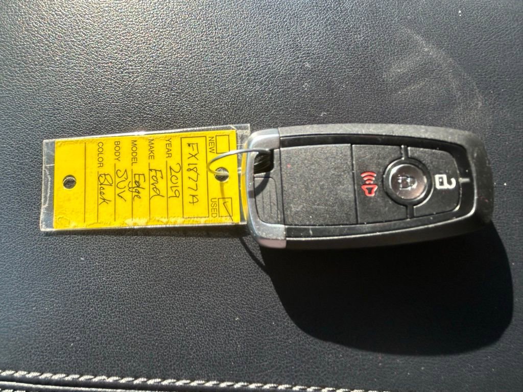 Used 2019 Ford Edge SEL image 15