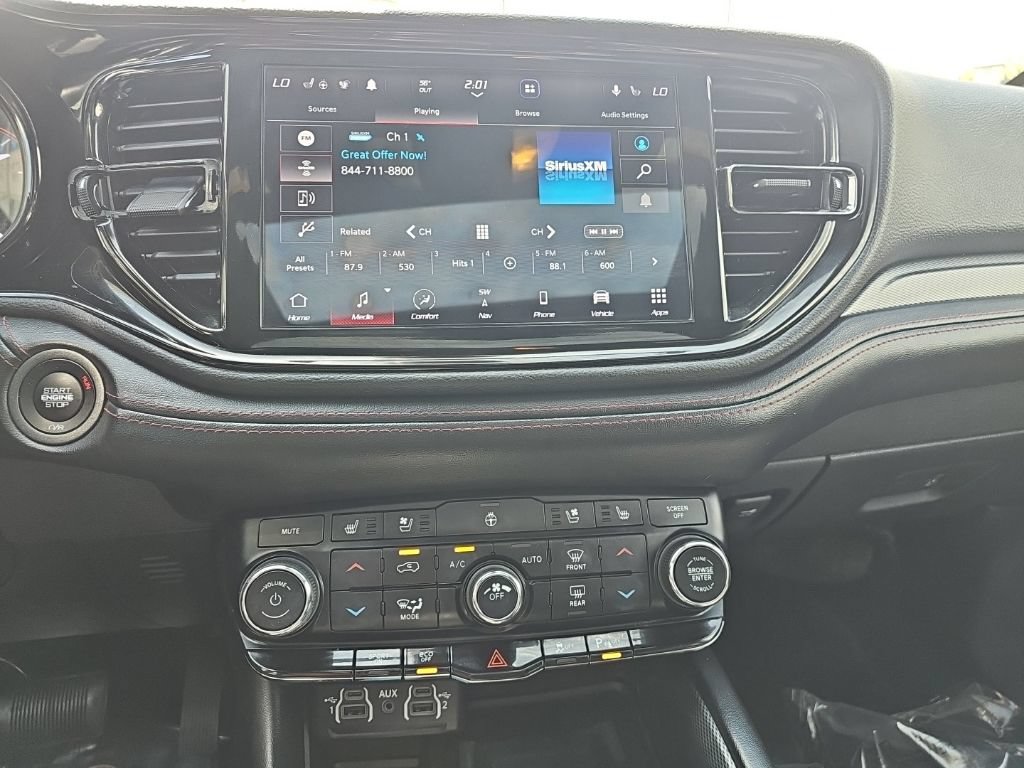 Certified 2022 Dodge Durango R/T w/ Blacktop Package AWD/4WD image 30