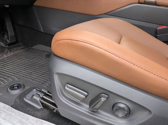 New 2026 Toyota Crown Signia image 4