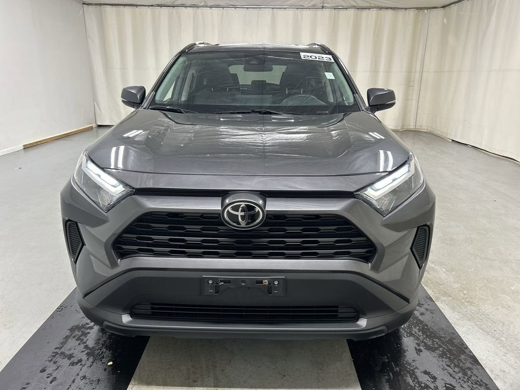 Used 2023 Toyota RAV4 XLE w/ Convenience Package image 3