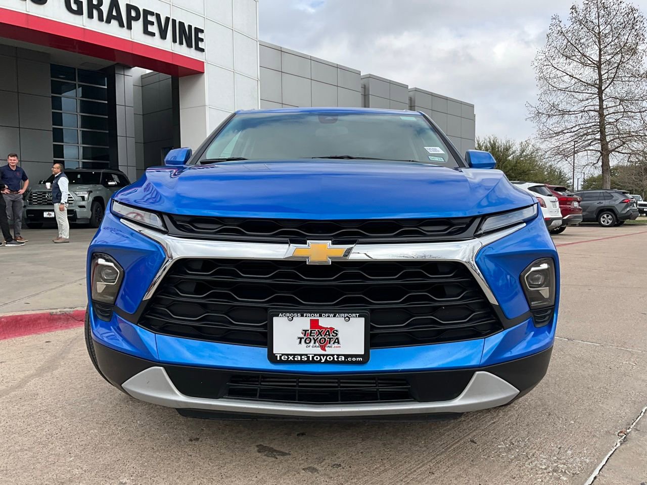 Used 2025 Chevrolet Blazer LT image 3