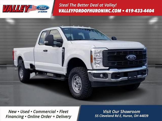 New 2026 Ford F350 XL w/ XL Off-Road Package