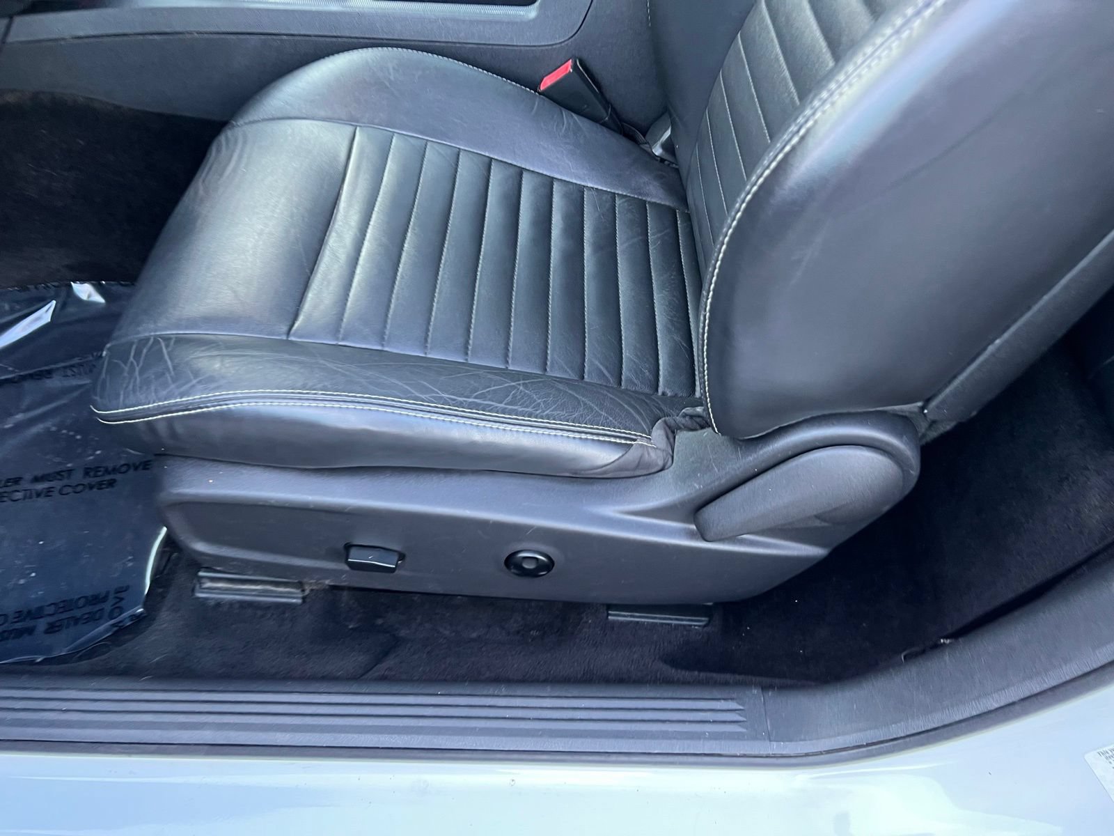 Used 2012 Dodge Challenger R/T RWD image 17