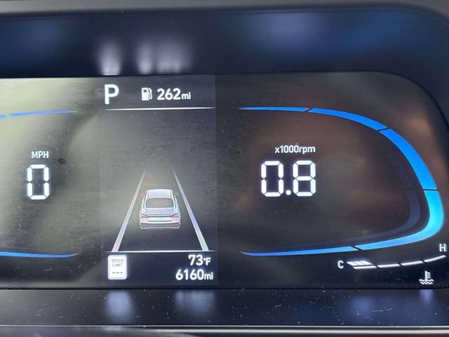 Certified 2025 Hyundai Elantra Sport FWD image 21