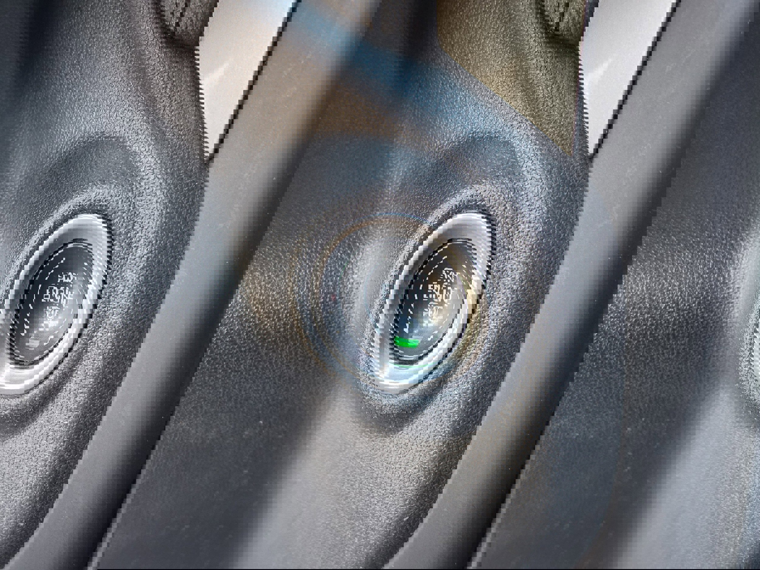 Used 2021 Chevrolet Silverado 1500 RST image 32