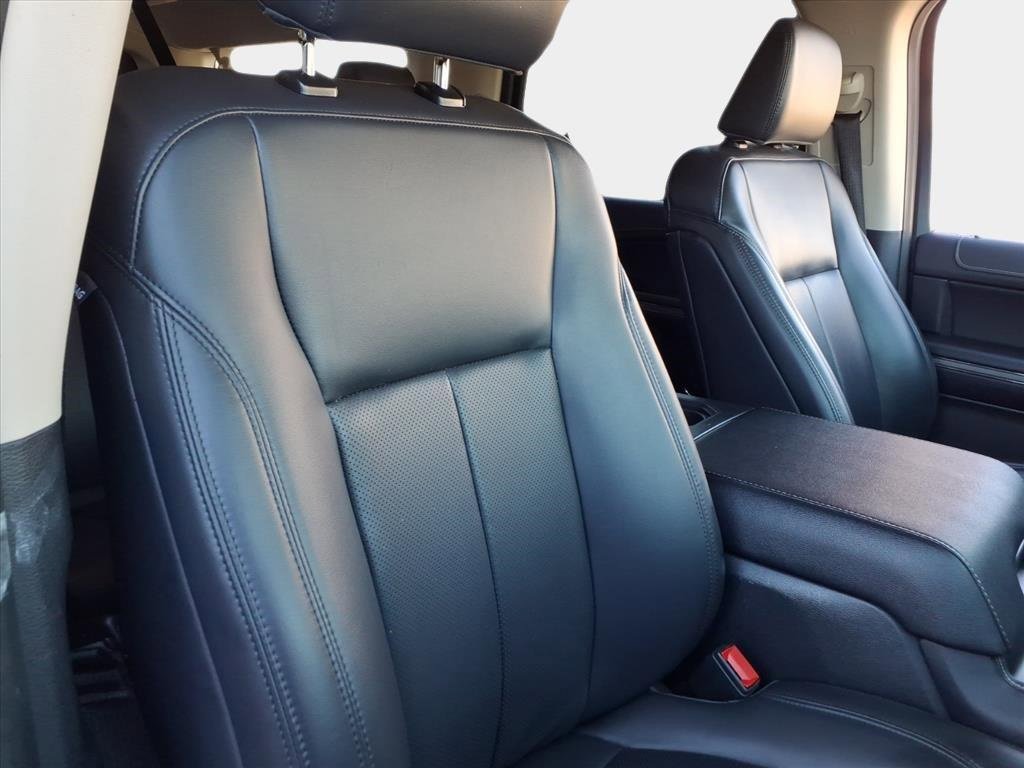 Used 2024 Ford Expedition Max XLT image 17