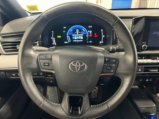 Used 2025 Toyota Camry SE w/ Convenience Package AWD/4WD image 14