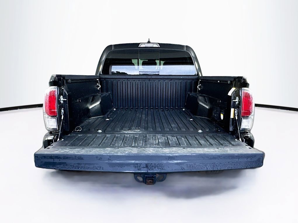 Used 2023 Toyota Tacoma Limited AWD/4WD image 31