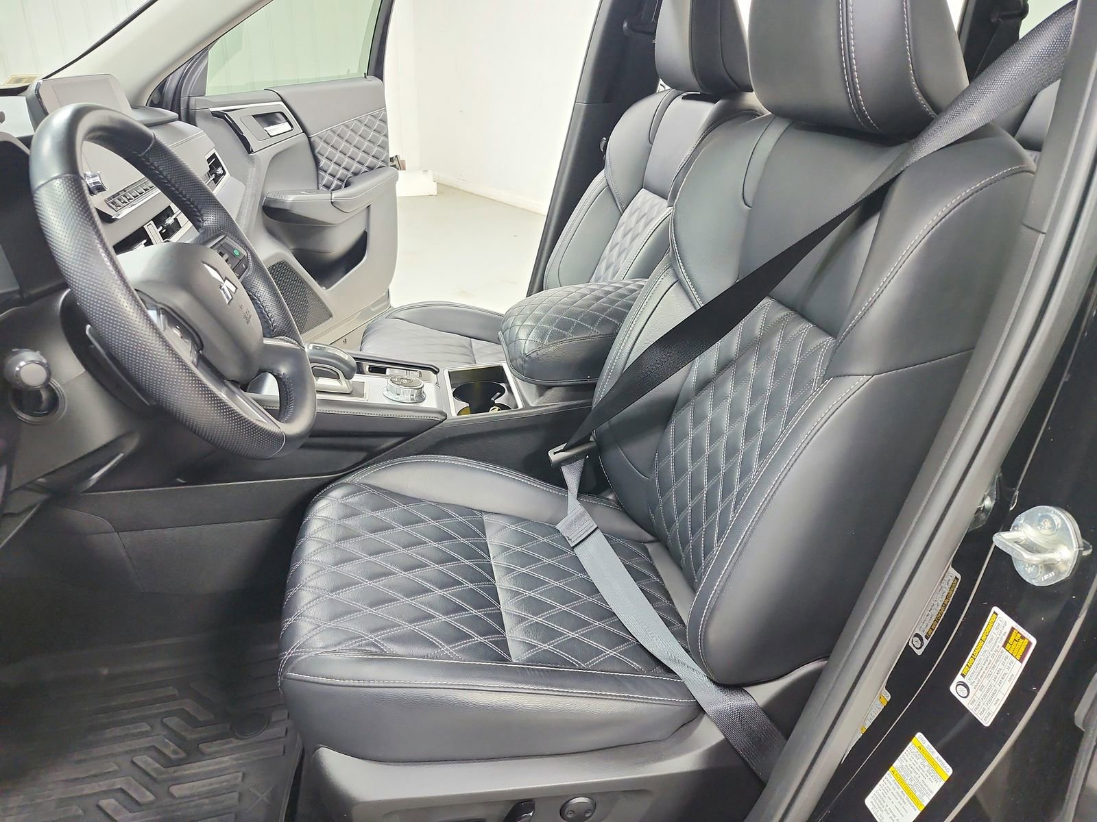 Used 2024 Mitsubishi Outlander SEL image 19