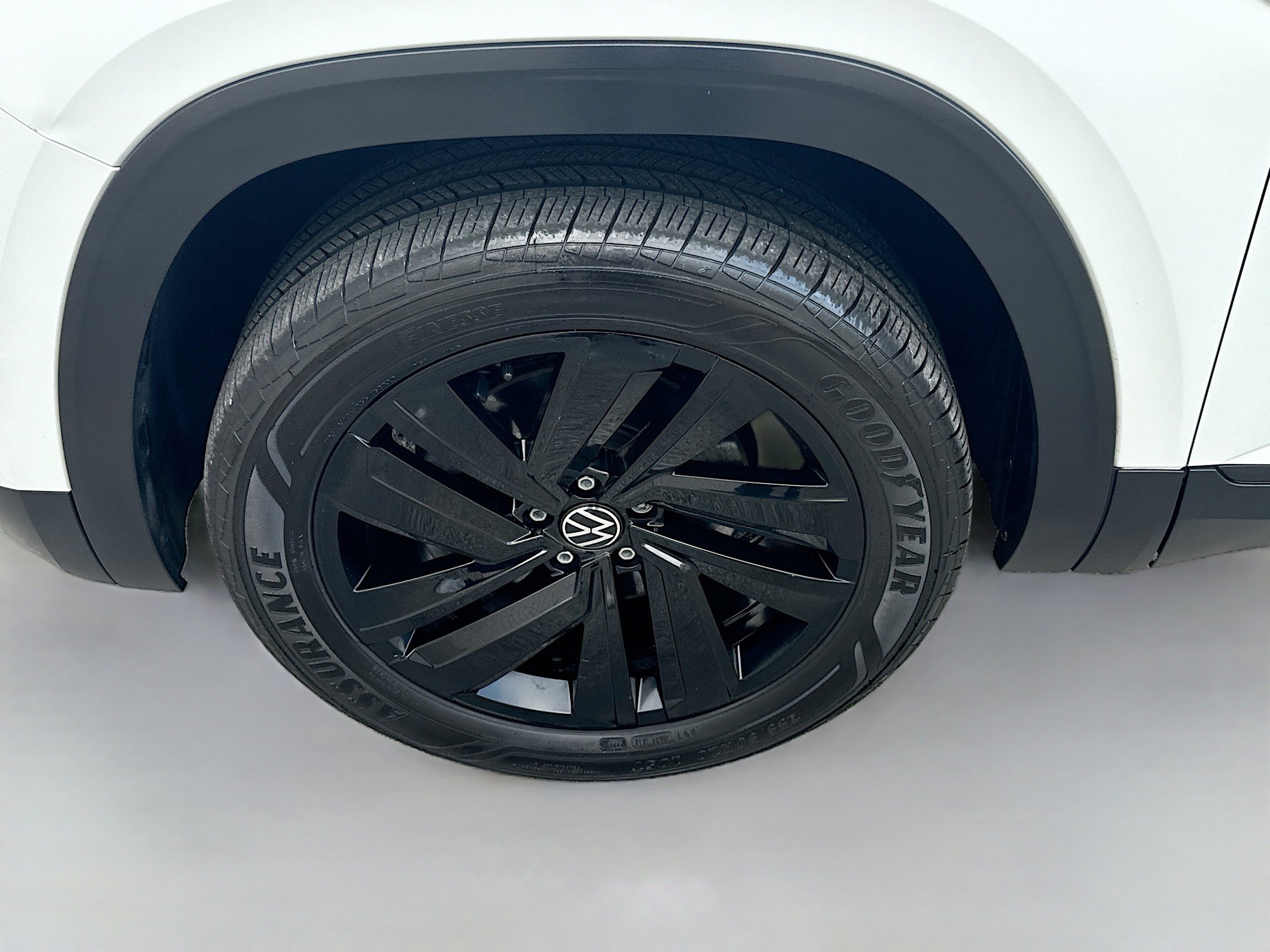 Used 2022 Volkswagen Atlas Cross Sport SE w/ Panoramic Sunroof Package image 36