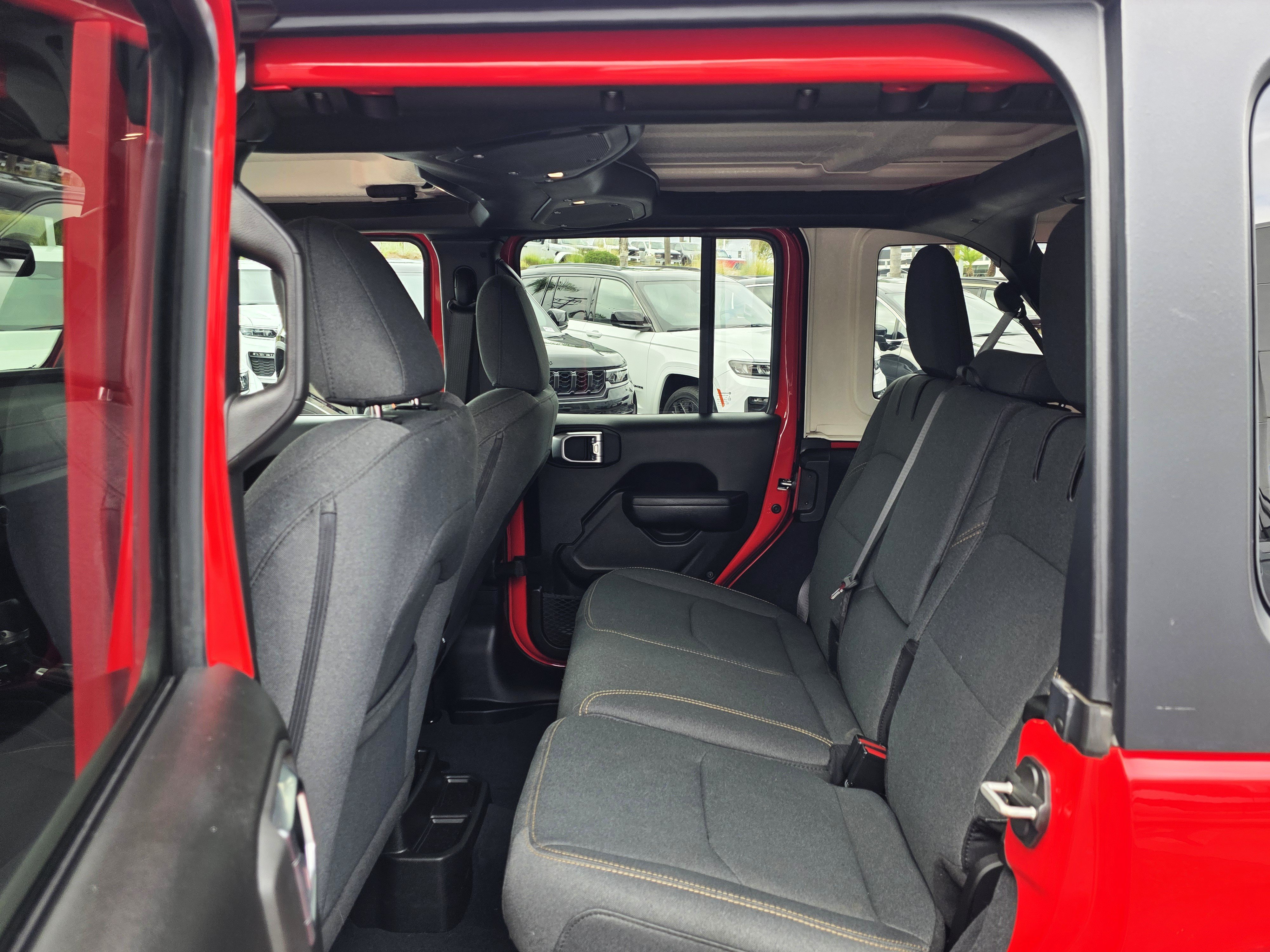 Certified 2024 Jeep Wrangler Unlimited AWD/4WD image 18