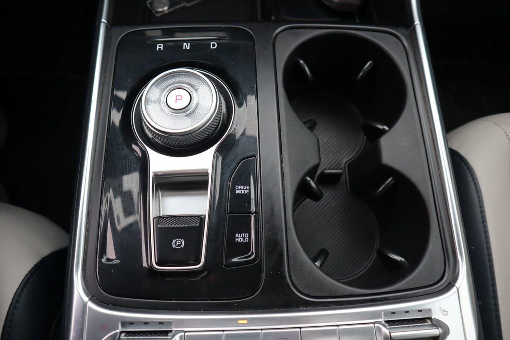 Used 2025 Kia Carnival SX FWD image 21
