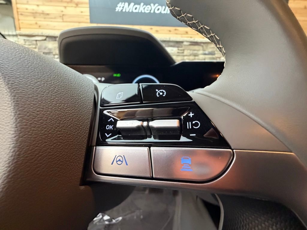 Certified 2023 Hyundai Elantra SEL w/ Convenience Package image 25