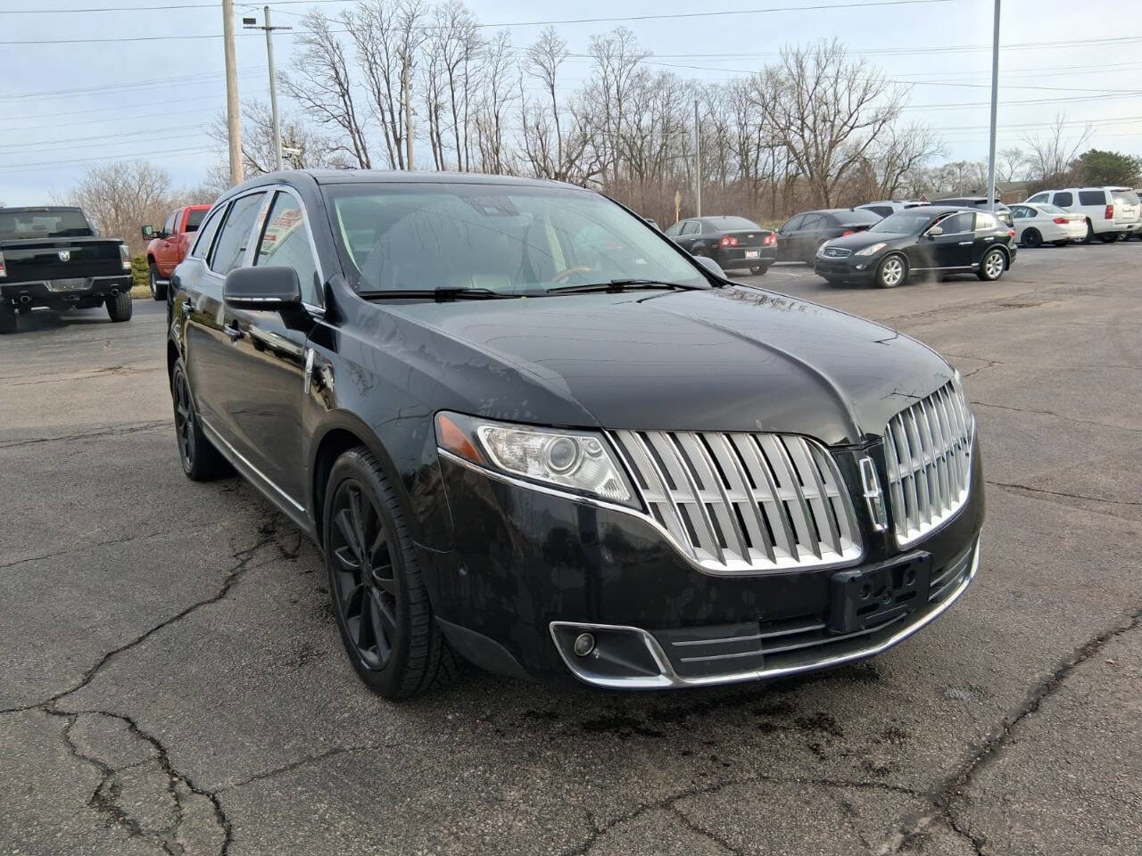 Used 2011 Lincoln MKT AWD w/ 201A Rapid Spec Order Code image 3