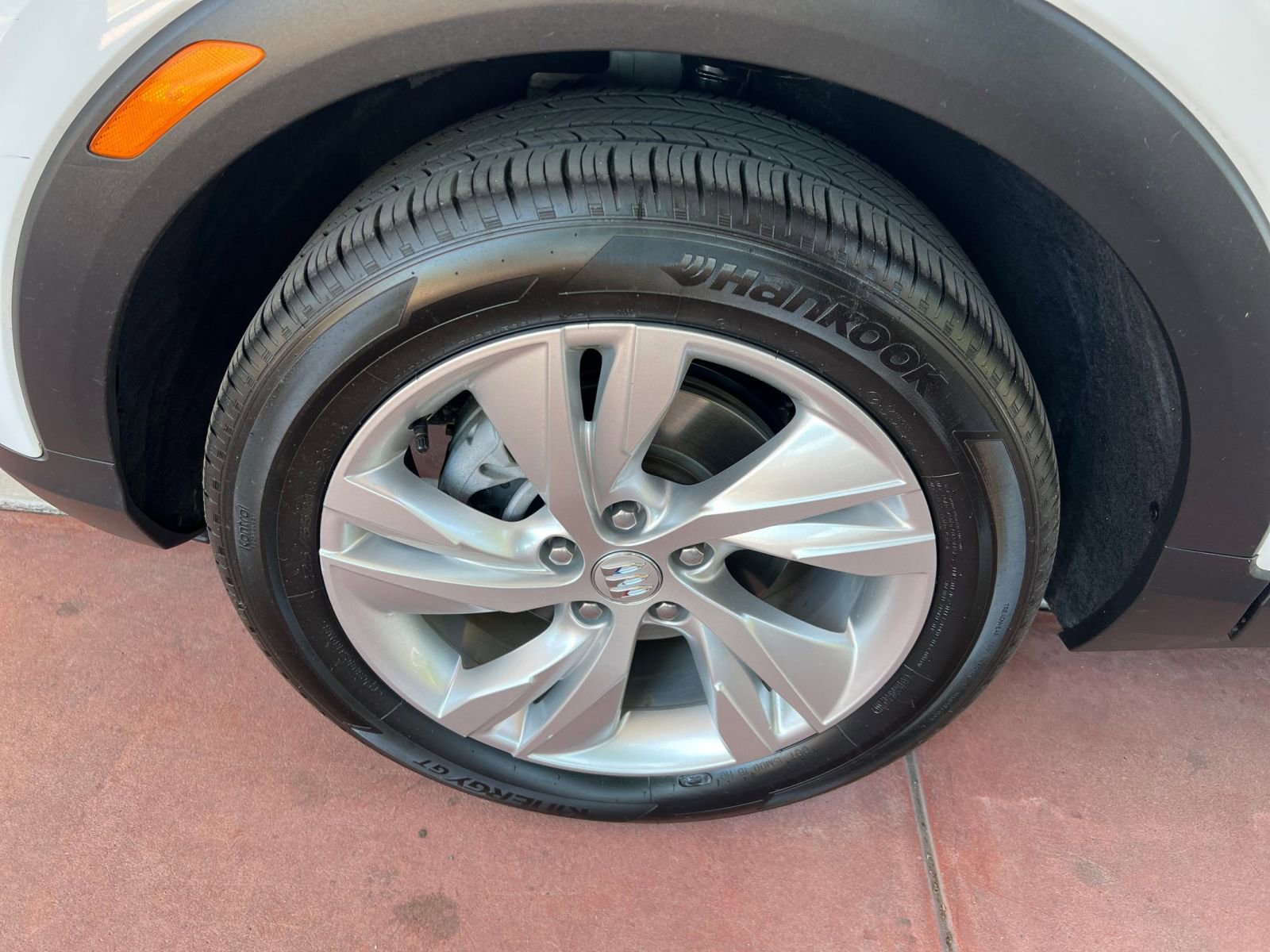 Used 2025 Buick Encore GX Preferred FWD image 28