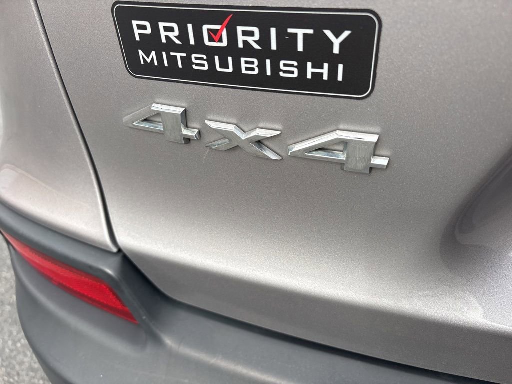 Used 2019 Jeep Cherokee Limited AWD/4WD image 28