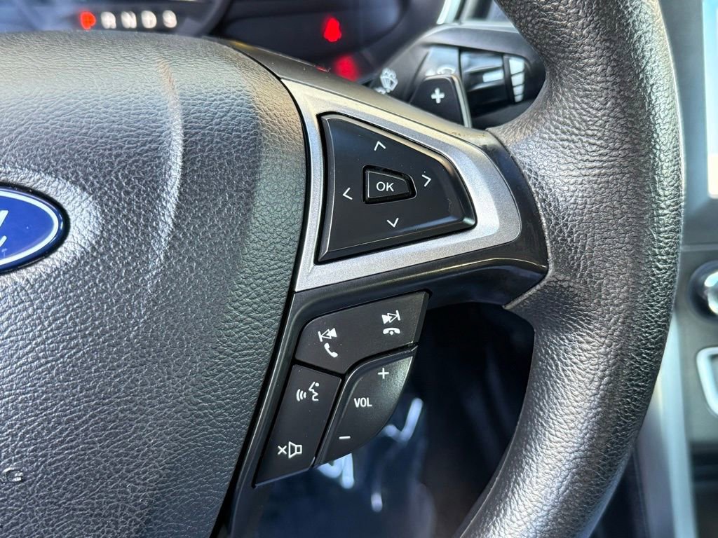 Used 2019 Ford Fusion SE FWD image 30