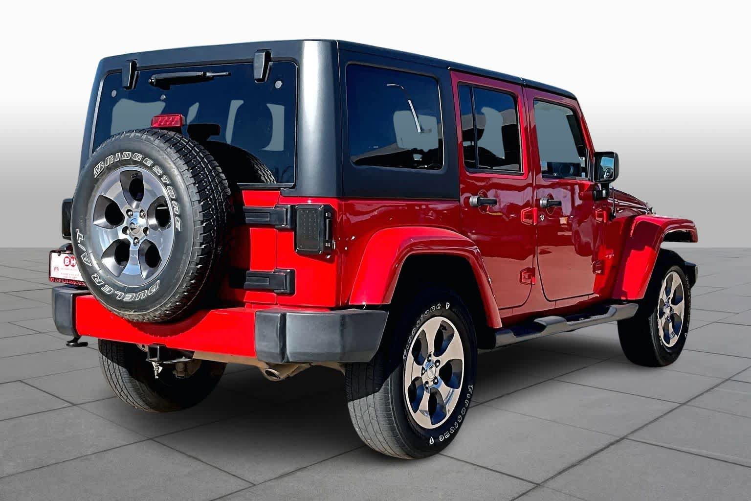 Certified 2018 Jeep Wrangler Unlimited Sahara w/ Connectivity Group AWD/4WD image 8