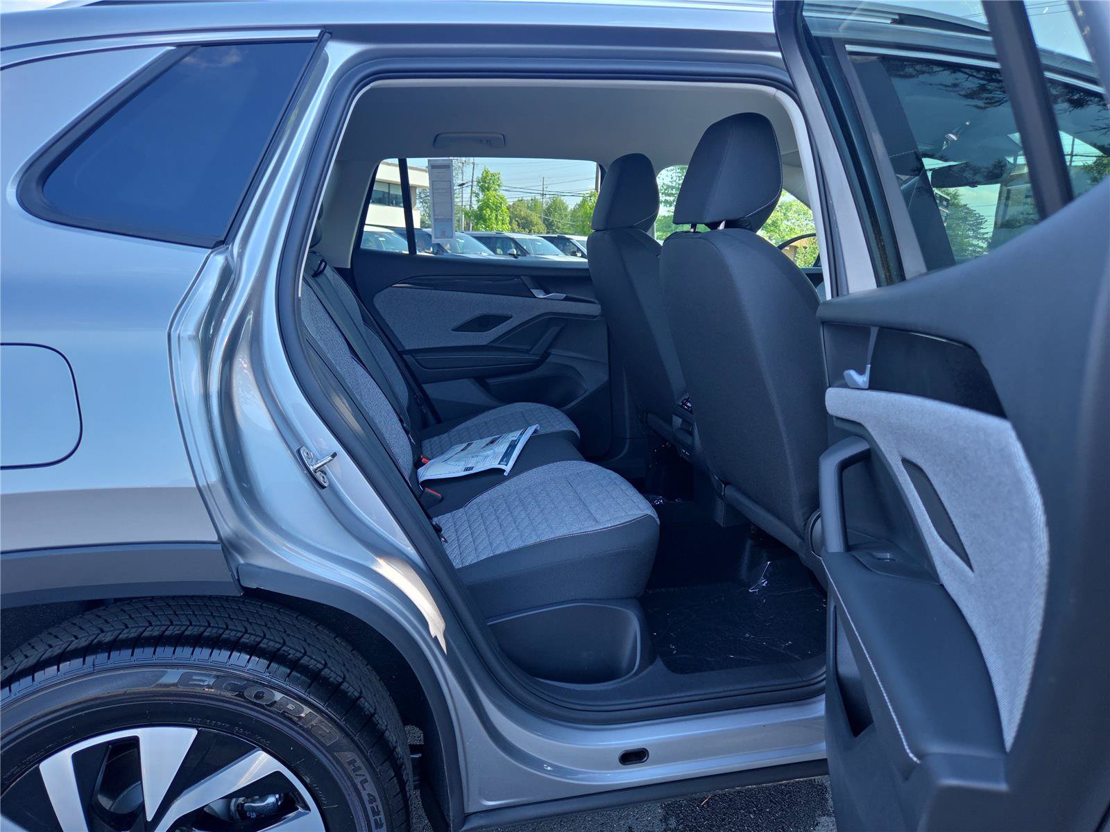 New 2026 Volkswagen Tiguan S FWD image 31