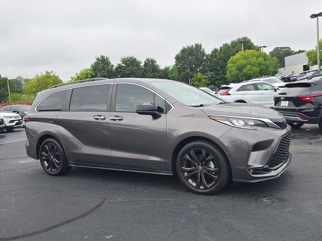 Used 2022 Toyota Sienna XSE