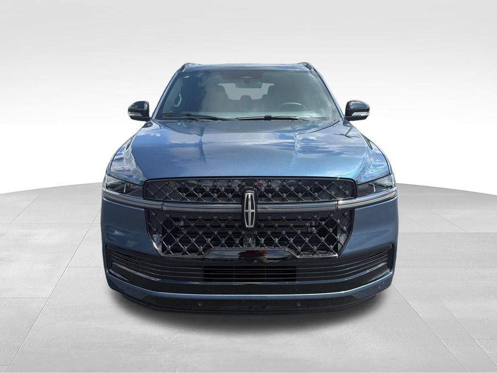 New 2027 Lincoln Navigator Reserve w/ Jet Appearance Package AWD/4WD image 8