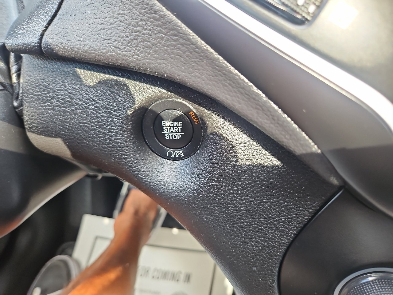 Used 2020 Jeep Cherokee Latitude Plus image 36