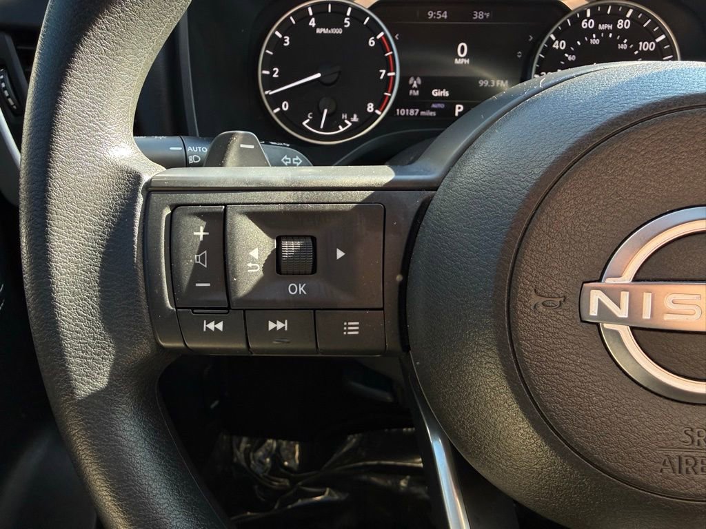 Certified 2024 Nissan Rogue SV image 24