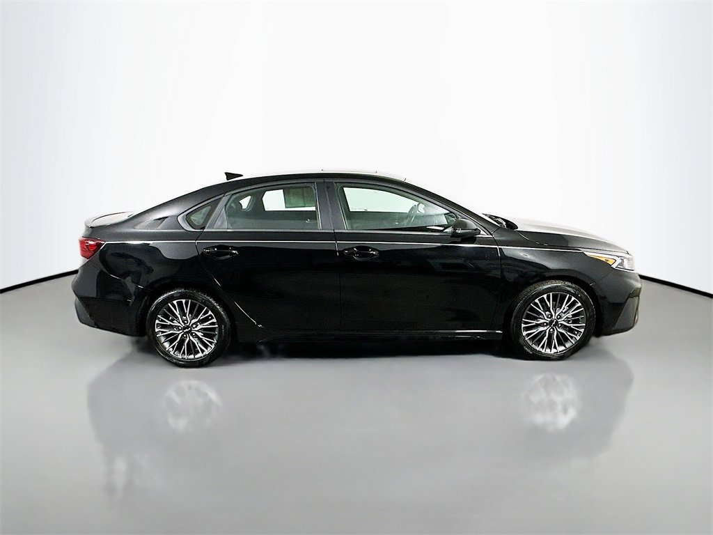 Used 2024 Kia Forte GT-Line w/ GT-Line Premium Package image 7