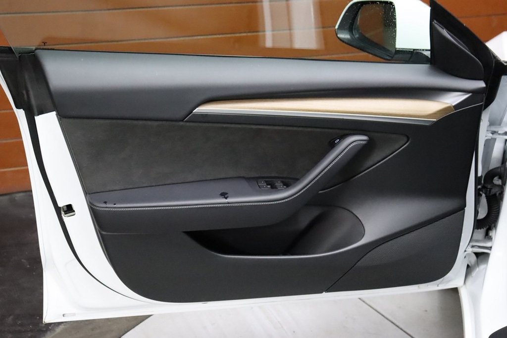 Used 2023 Tesla Model 3 Standard Range RWD image 46