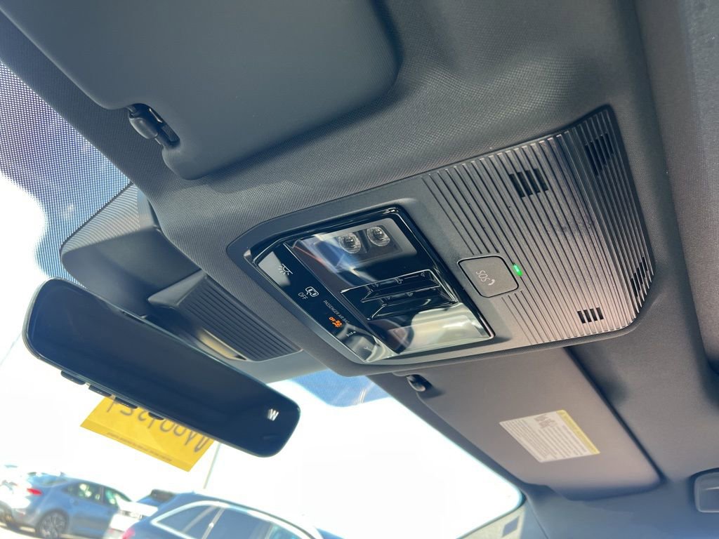 New 2026 Volkswagen Tiguan SEL R-Line image 22