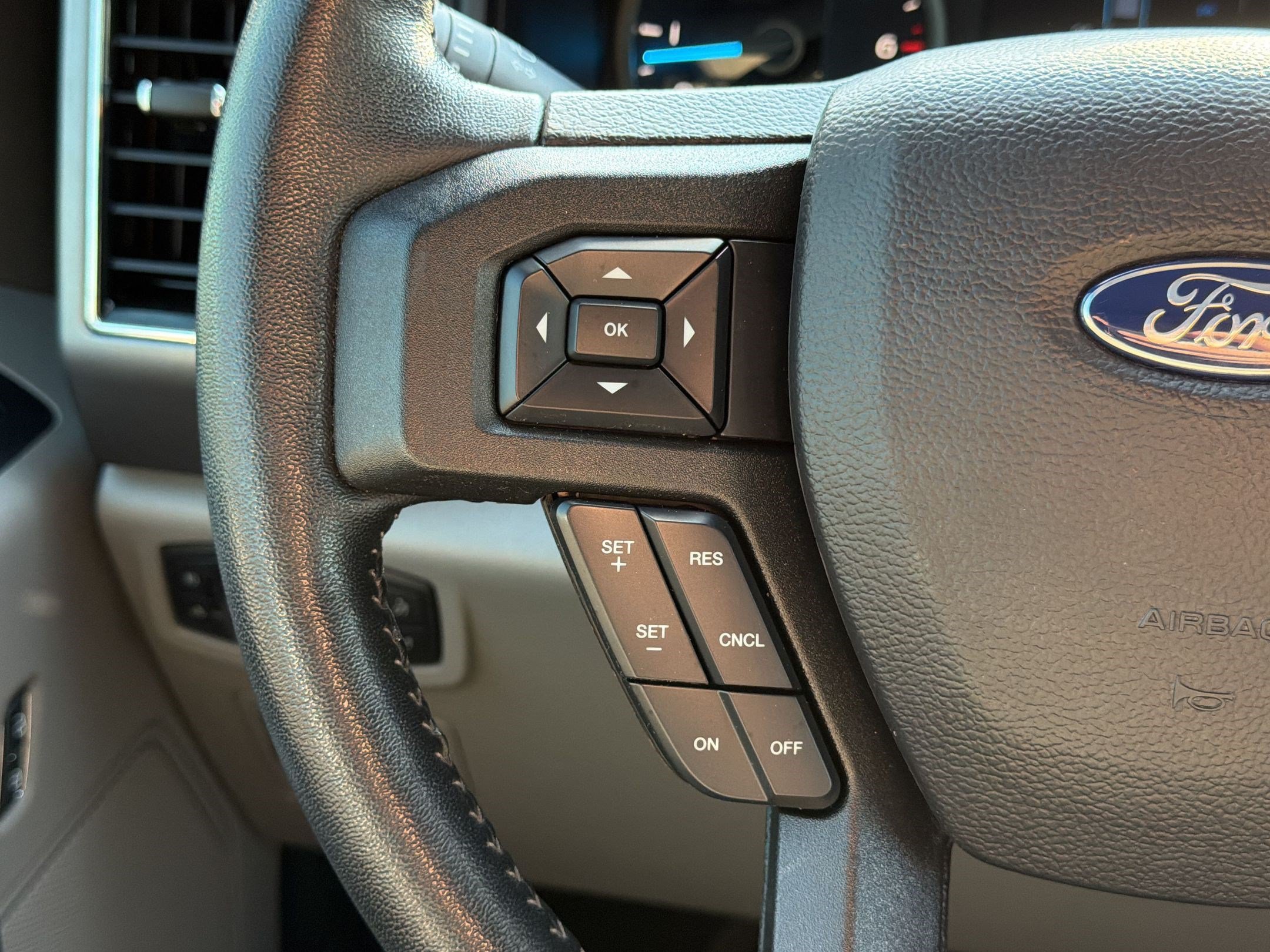 Used 2020 Ford F150 XLT w/ Equipment Group 302A Luxury AWD/4WD image 18
