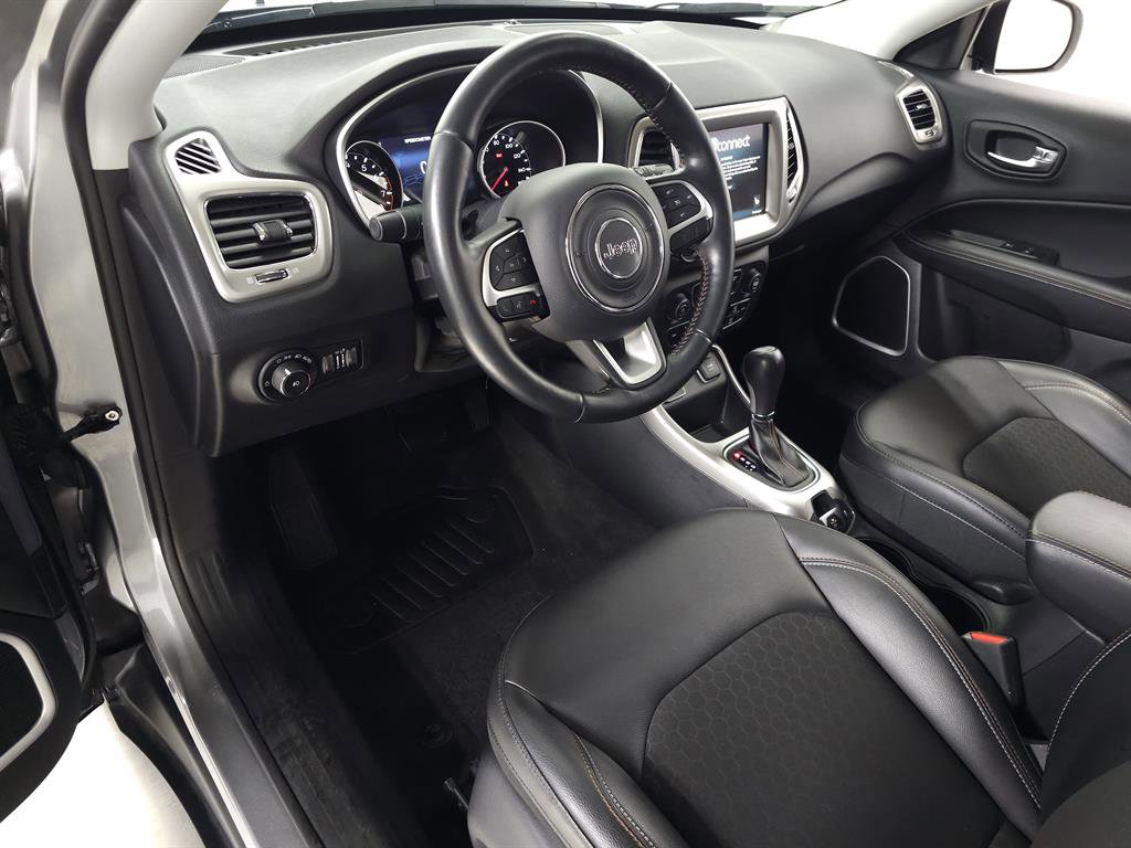 Used 2018 Jeep Compass Latitude w/ Popular Equipment Group image 13