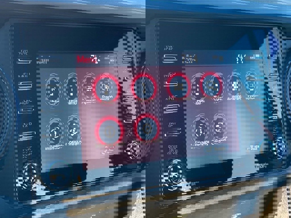 Used 2022 Toyota Tacoma SR w/ SR Convenience Package image 19