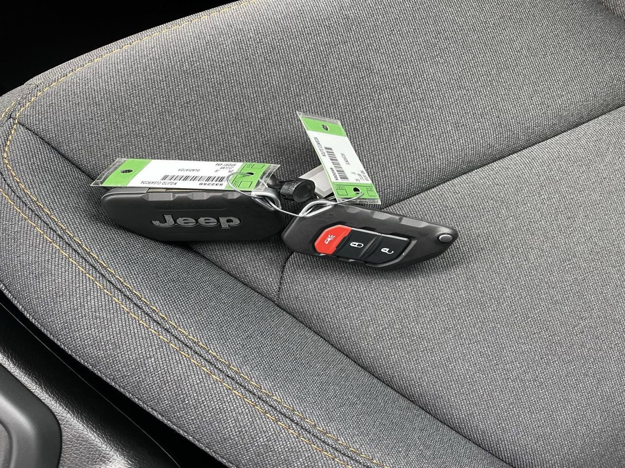 New 2025 Jeep Gladiator Sport image 33