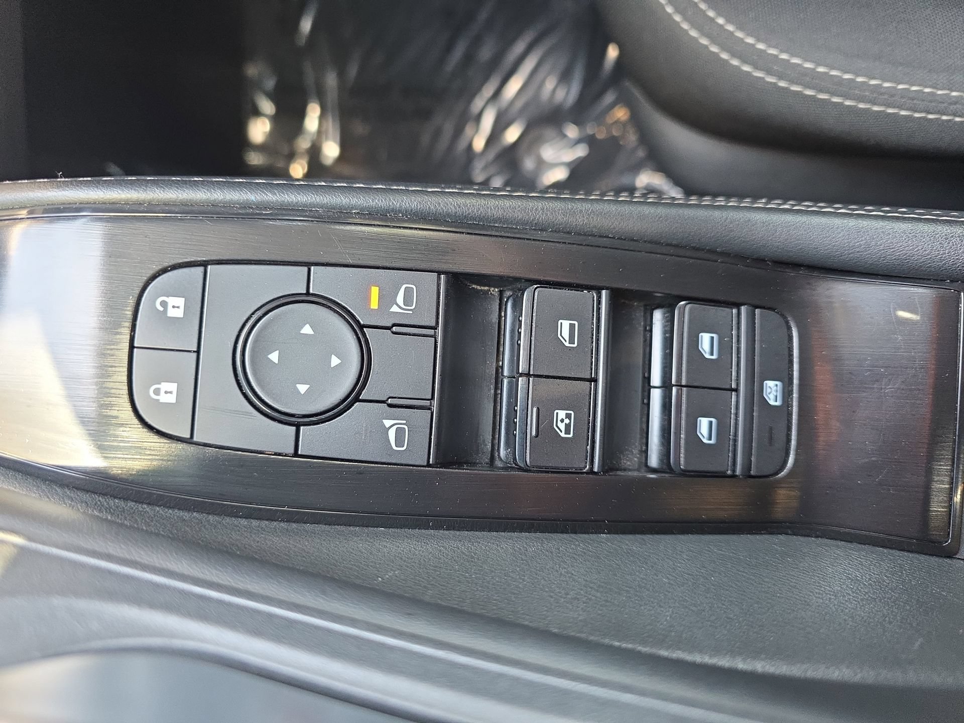 Used 2025 Nissan Rogue SV FWD image 26
