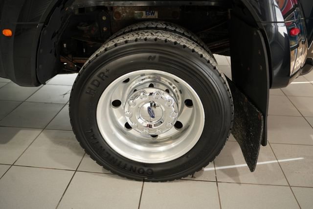 Used 2018 Ford F450 Lariat w/ Lariat Value Package image 9