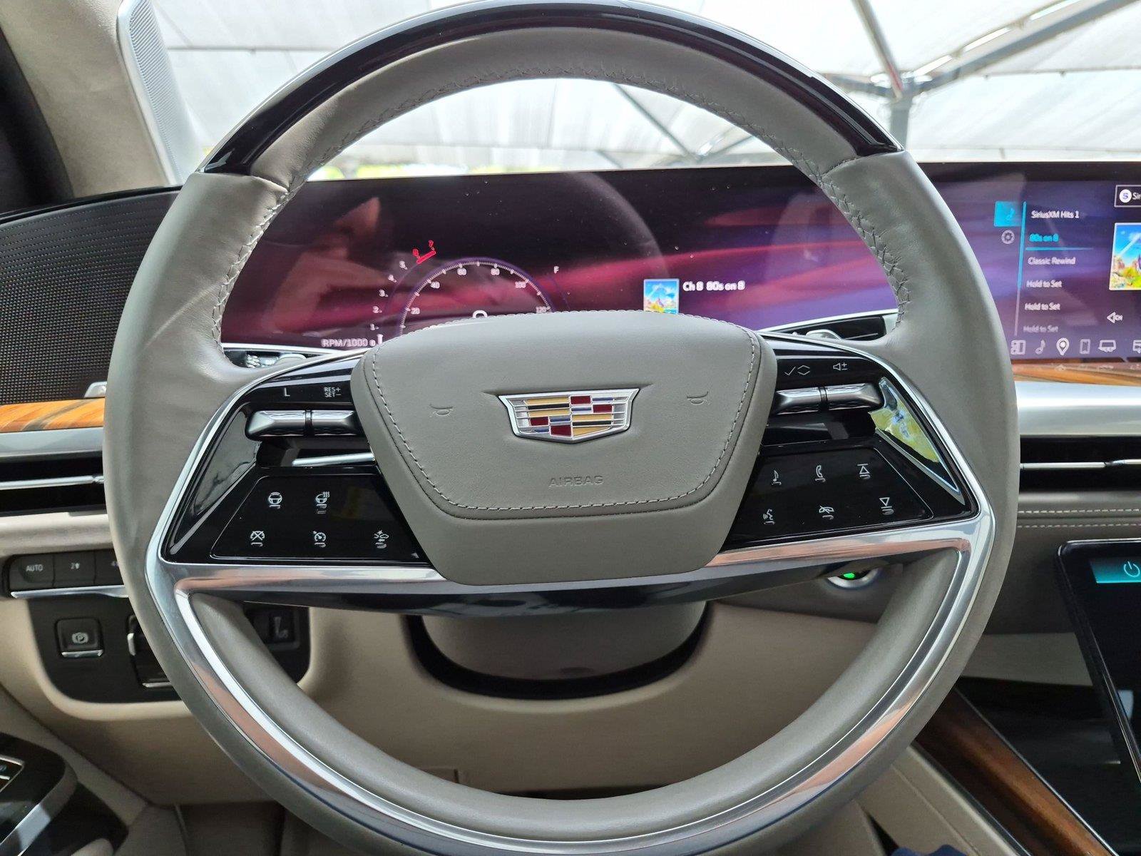 Certified 2025 Cadillac Escalade Sport Platinum w/ LPO, Floor Liner Package AWD/4WD image 15