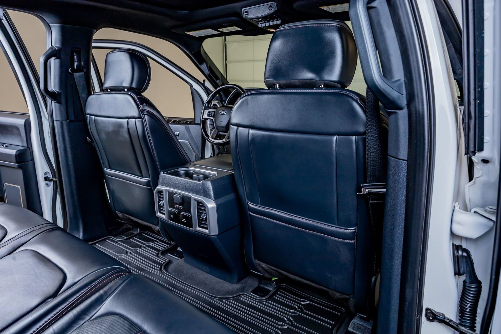 Used 2022 Ford F250 Platinum w/ FX4 Off-Road Package AWD/4WD image 32